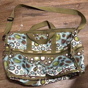 Le Sportsac Weekend Bag Travel Weekender Shoulder Bag Over Night Bag key lock